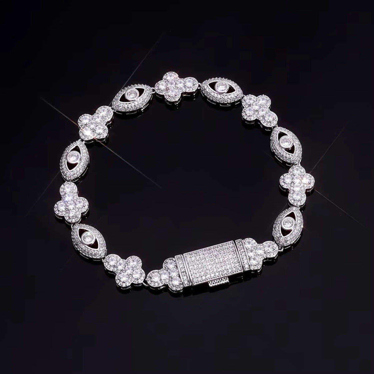 EYE STAR BRACELET - ICED OUT